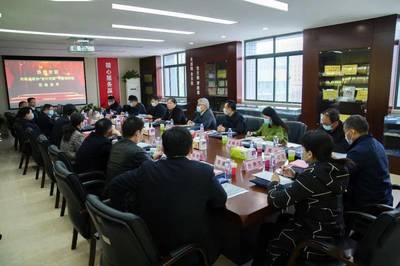 周春艷率‘設計河南’課題研究小組赴鄭州開展軟件技術交流調(diào)研